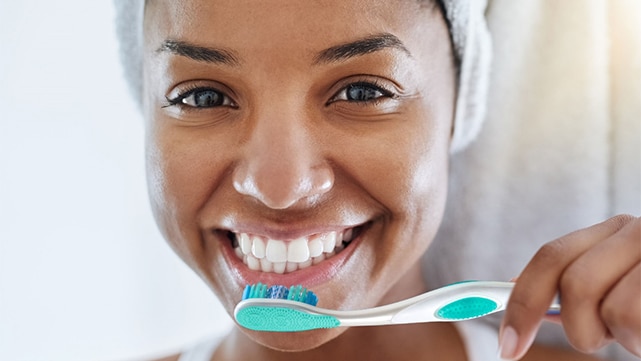 Garder des dents blanches : votre guide complet
